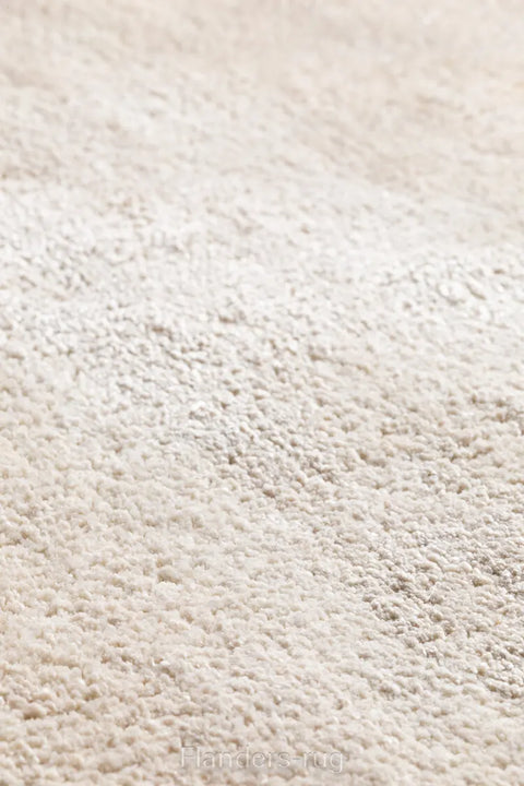 Ligne Pure handmade velvet carpet ~ 203.001.100Traces ivory